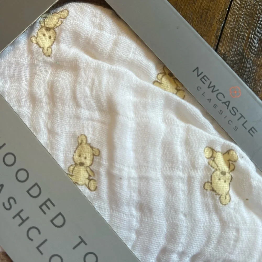Hooded Towel & Washcloth Set - White and Brown